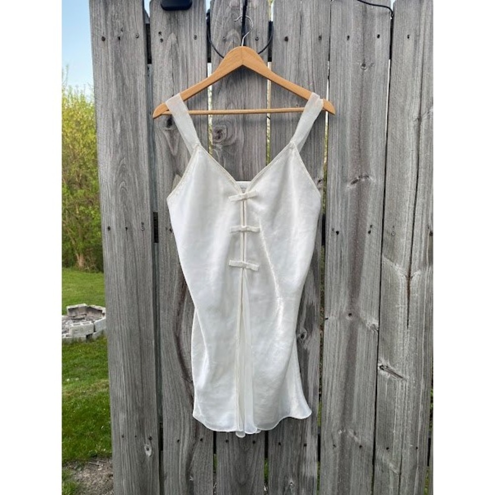Inner Most White Satin Bow Front Chemise Nightgown Medium Wide‎ Sheer Straps
